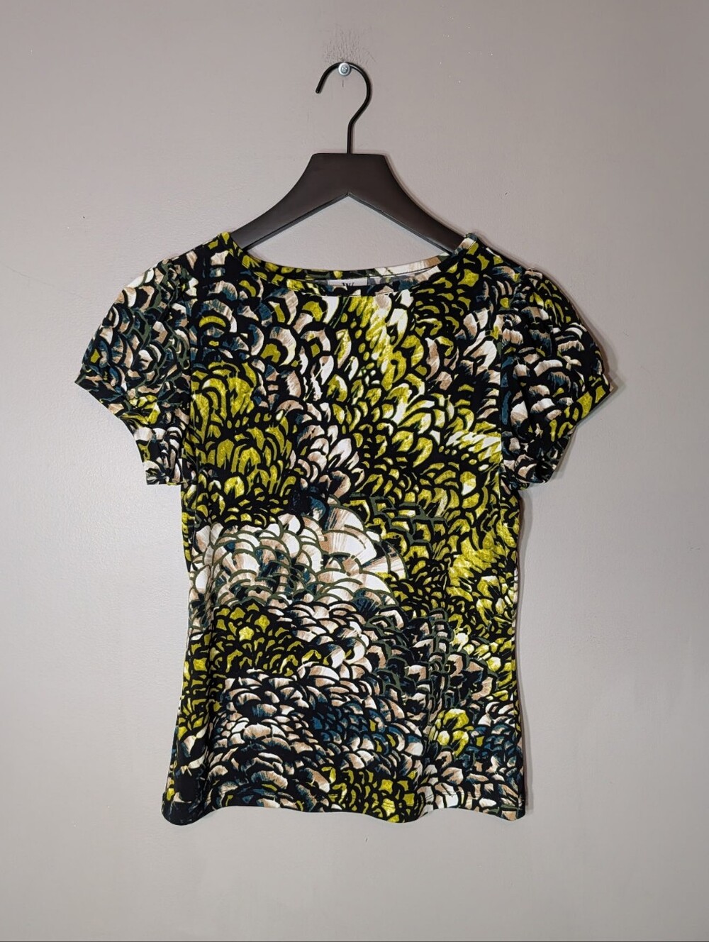 Floral-Print Short Sleeve Women's Top - Green Pattern